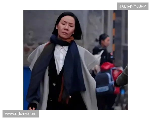 别惹丑女,她的逆袭人生不仅仅是爱情的奇迹更是成长的蜕变与勇气的象征 别惹丑女,她的逆袭人生不仅仅是爱情的奇迹更是成长的蜕变与勇气的象征